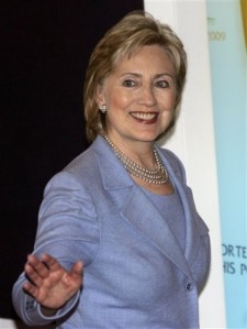Hillary waving at Stacyx